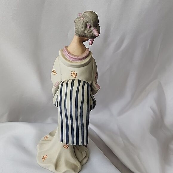 Vintage Ardco Bisque Porcelain Geisha With Fan - Picture 2 of 10